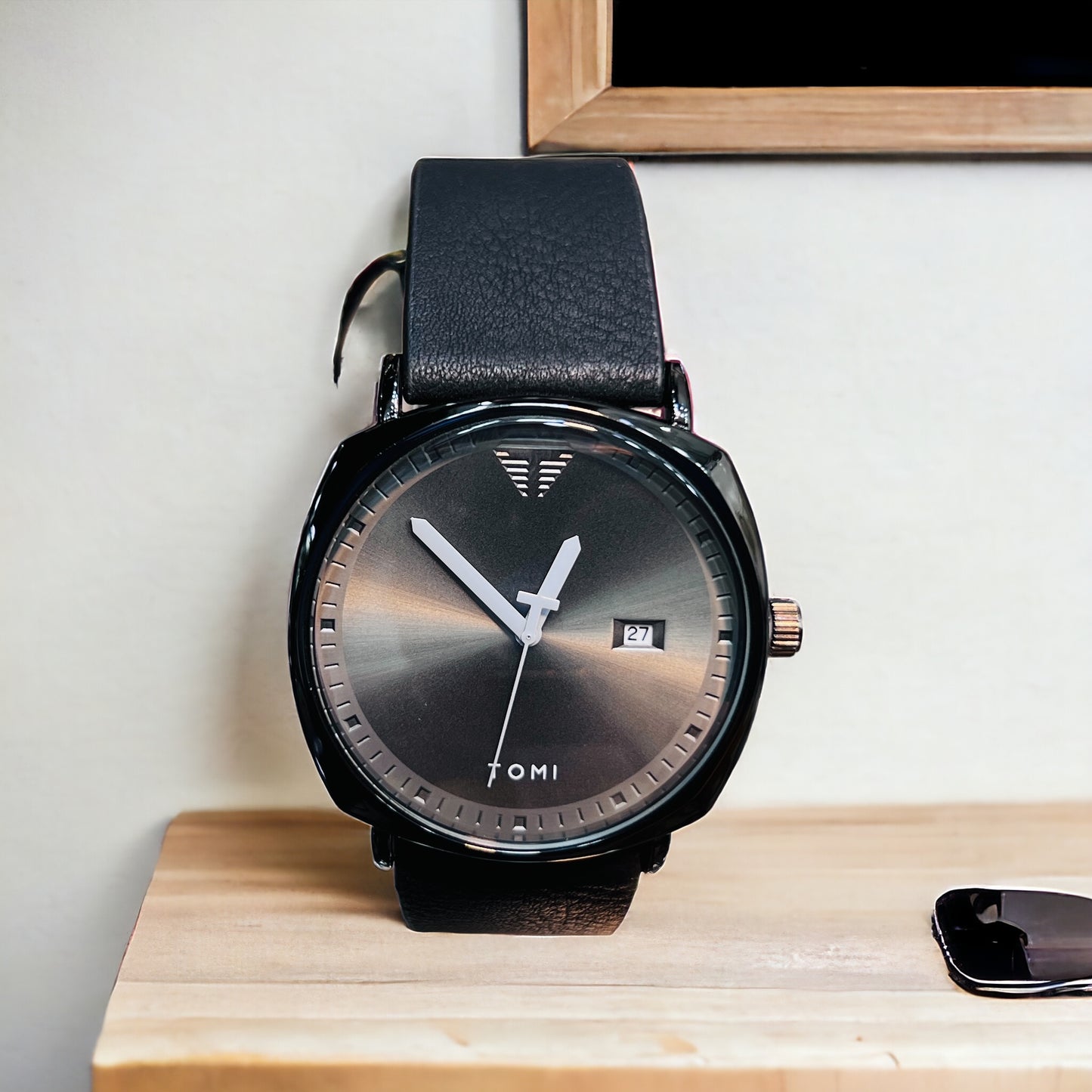 New Fashion TOMI Men Wrist Watches Quartz Movement Leather Straps