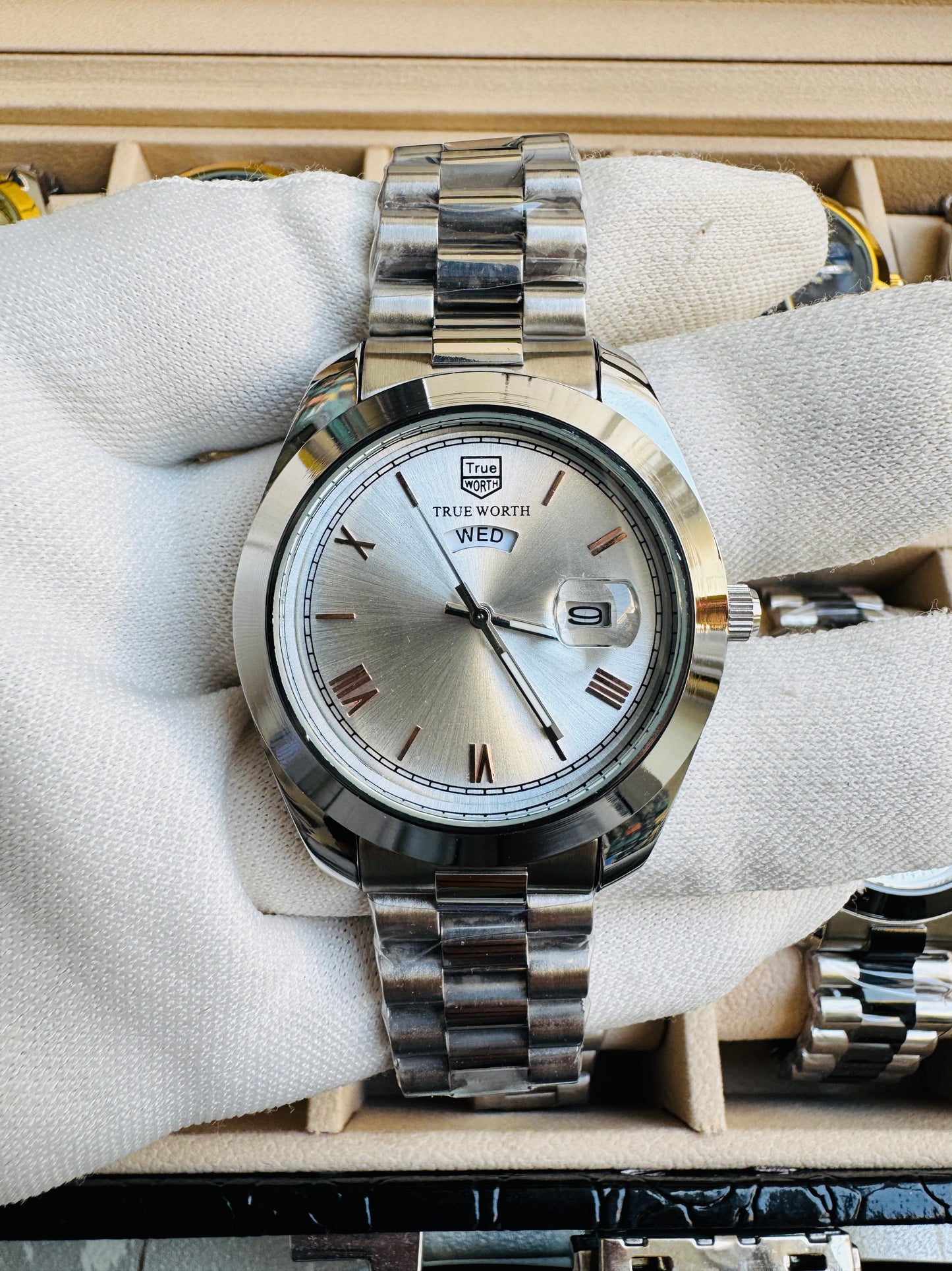 Original True Worth Exclusive Designs Wrist Watches For Men