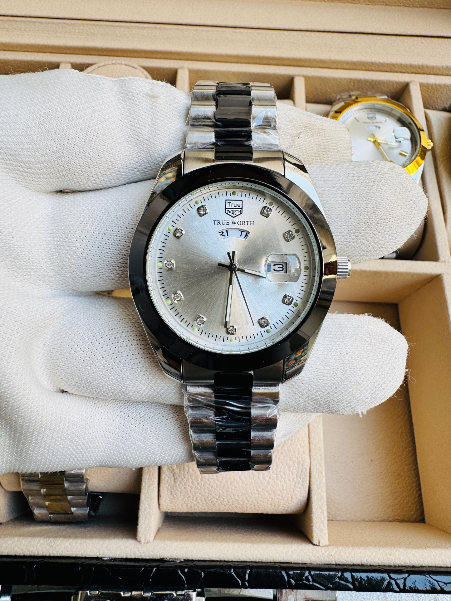 Original True Worth Exclusive Designs Wrist Watches For Men