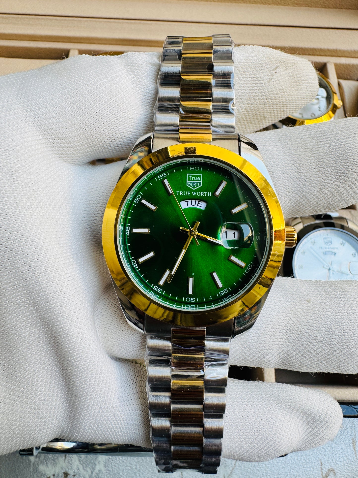 Original True Worth Exclusive Designs Wrist Watches For Men