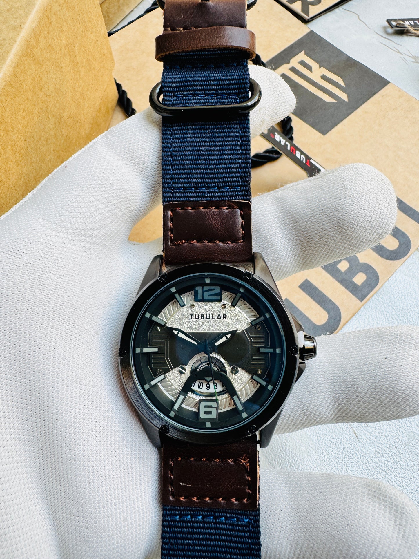 New Fashionable TUBULAR Men Wrist Watches Leather Straps Quartz Movement