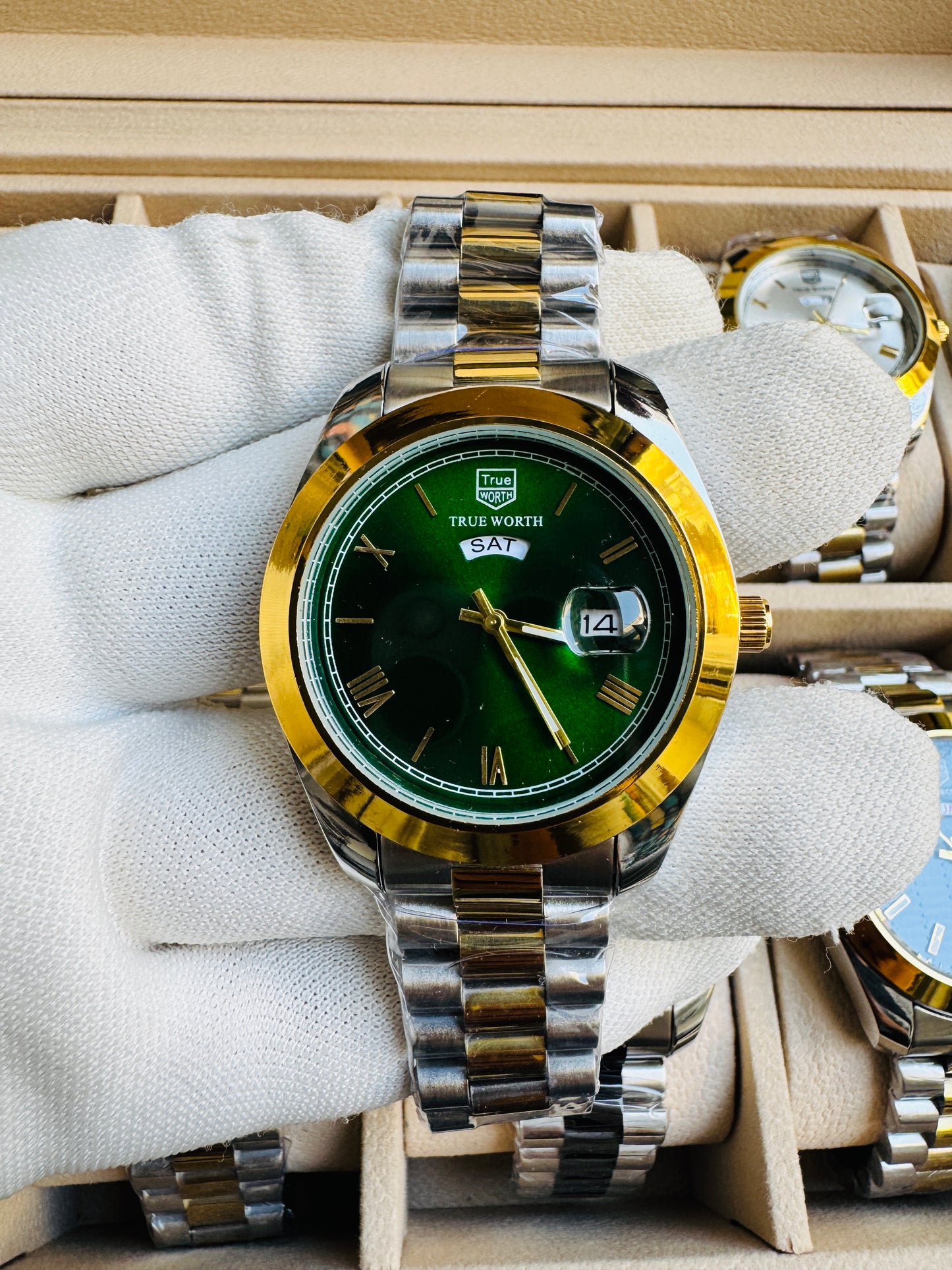 Original True Worth  Exclusive Designs Wrist Watches For Men